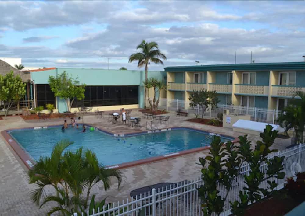 Punta Gorda Waterfront Hotel & Suites Exterior foto